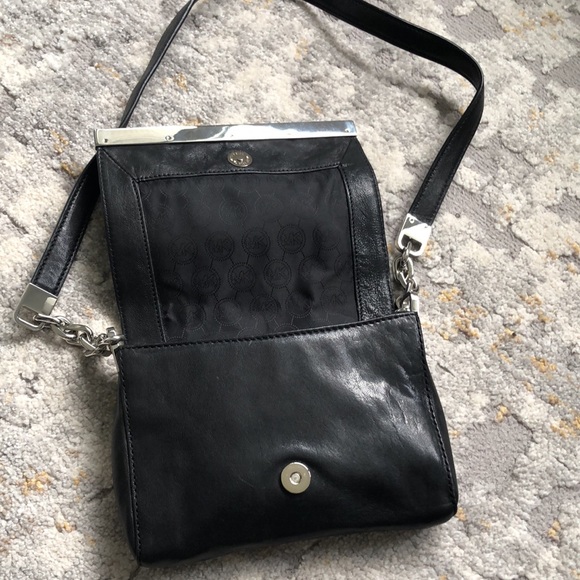 Micheal Kors shoulder bag - Picture 3 of 6